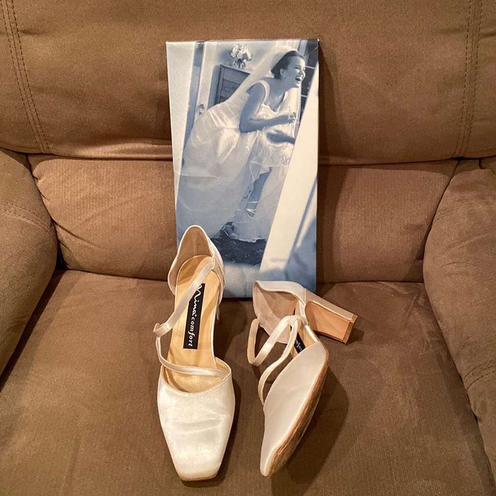 Nina Briliant white dyeable satin shoes 8M